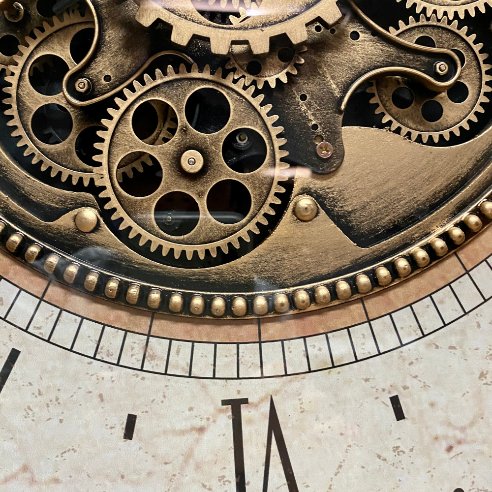 Vanguard Universal Luxurious Rotating Gears Clock CCM-1711